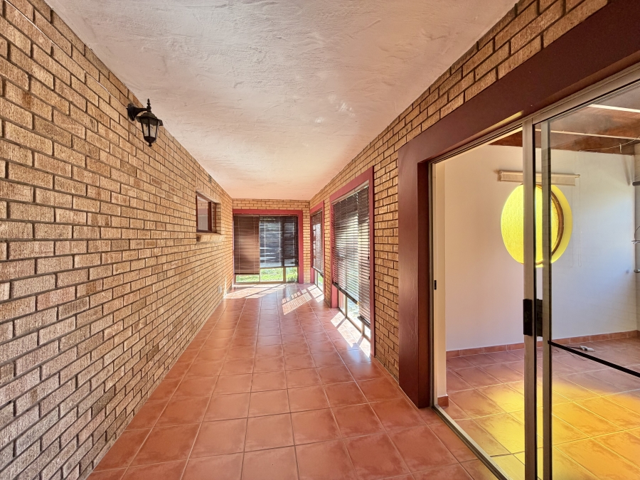 4 Bedroom Property for Sale in Noorsekloof Eastern Cape